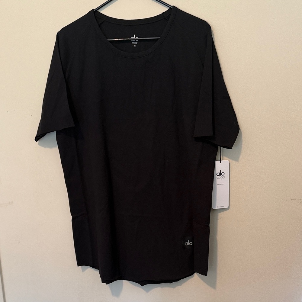 ALO Yoga Classic Black Prime Crewneck Short Sleeve Tee